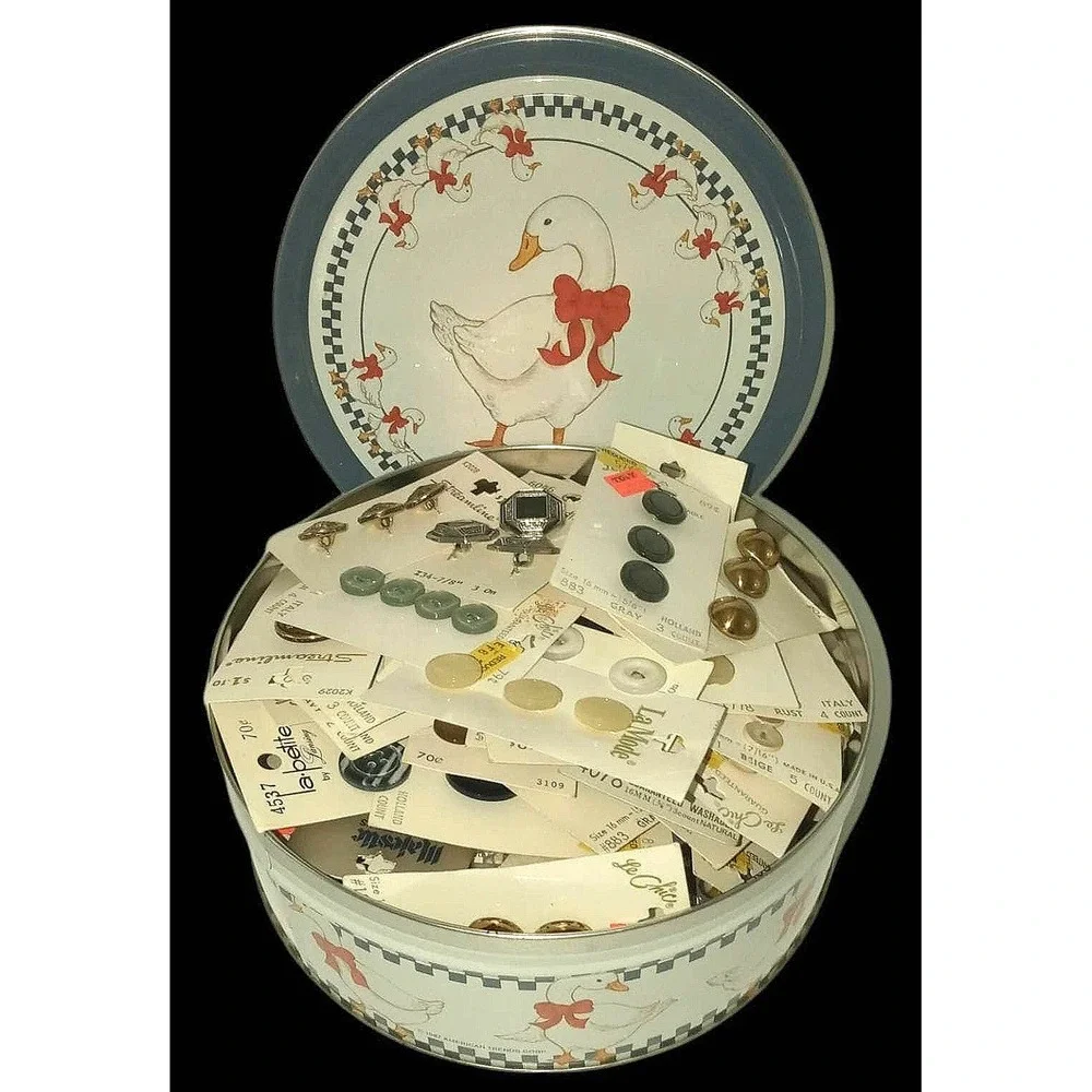 Vintage Goose Tin Sewing‎ Buttons Lot 299 Unisex OS Multicolor Mixed Fasteners